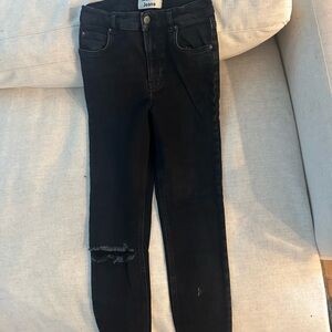 Black Distressed Women's Jeans